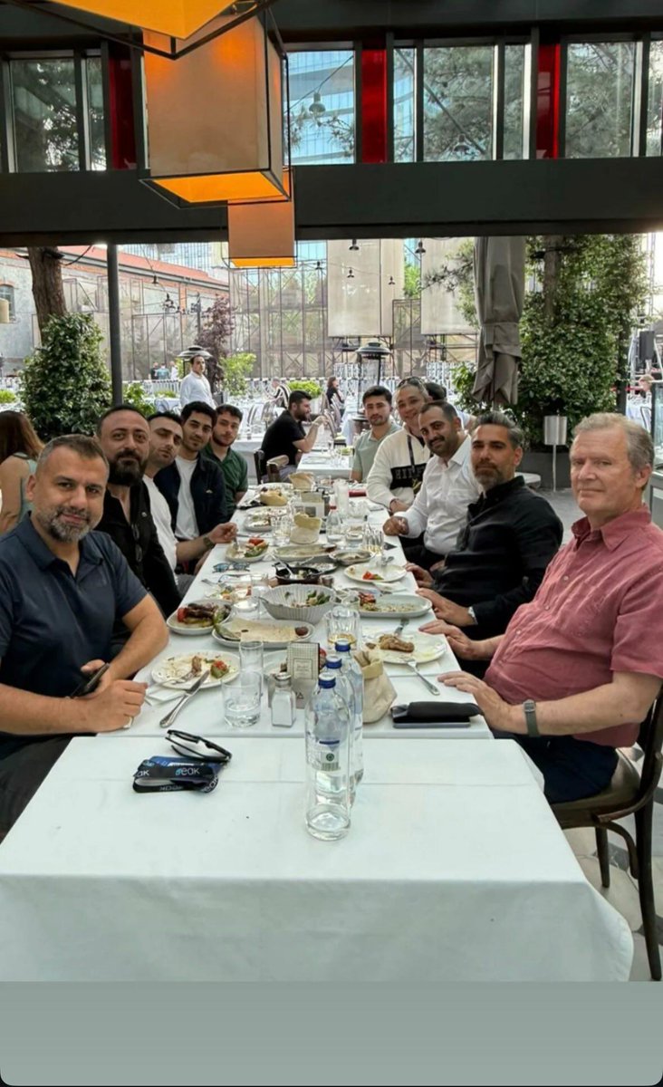 KadirArabFC's tweet photo. جديد قادير دوغلو امس برفقة بعض الاصداقاء 😍❤️
#KadirDoğulu #KDFC https://t.co/C1eDWQat6k