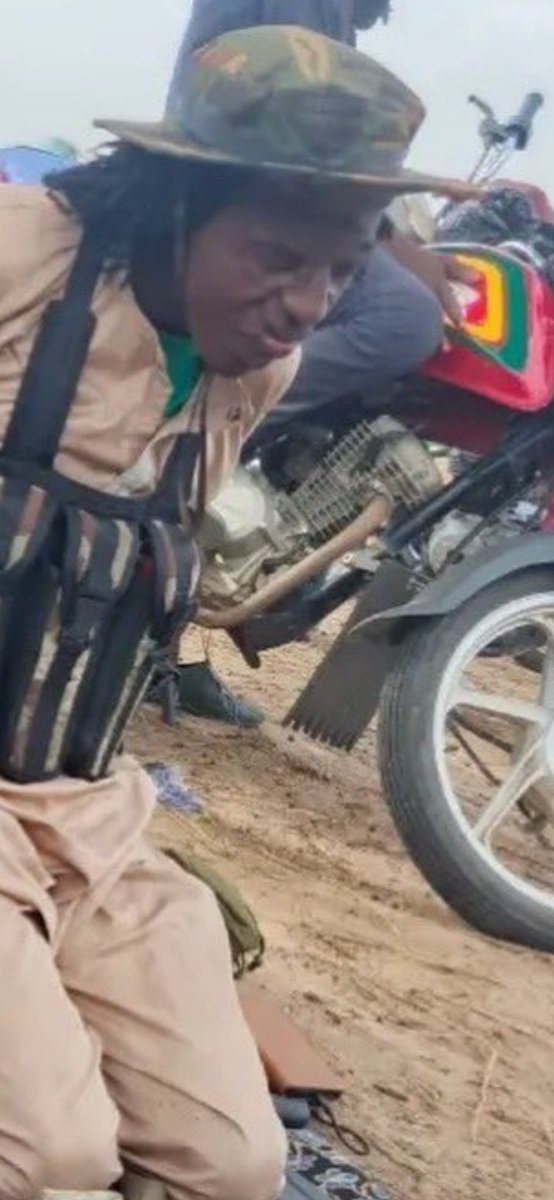 Thomastizzy's tweet photo. @PrinceAdotimi Are this guys even humans wtf… https://t.co/qYOPSLj8ML