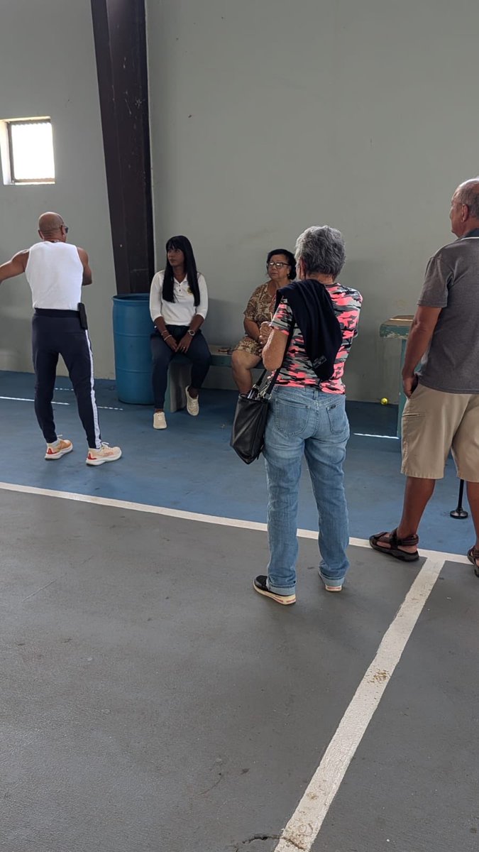 SolHiggins35pr's tweet photo. Humacao | En la mañana de hoy visitamos la Urbanización Ciudad Cristiana. 

Agradezco la invitación que me hacen, para escuchar sus reclamos.  

Estar con nuestra gente del Distrito 35, es mi prioridad. https://t.co/vxolII54yU