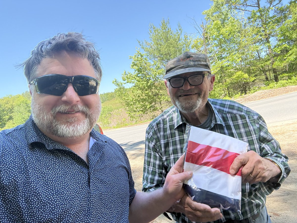 Lost4Space's tweet photo. Posted up at the Hillsboro (NH) Transfer Station (aka “the dump”) verifying voter registrations ang being neighborly 🫡while also recruiting for @TPAction ballot chasers on the down low 🤫 https://t.co/9c9Dqu1hOF