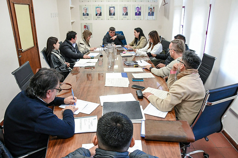 ConcejoSalta's tweet photo. #Agenda | Darán continuidad al tratamiento de un Proyecto vinculado a la contaminación acústica generada por publicidad aérea.

📆 Jueves, 12:00 horas
🏛️ Comisión de Servicios Públicos 

Más info 📲 https://t.co/VpmczlLlsw https://t.co/9hq5oDclo0