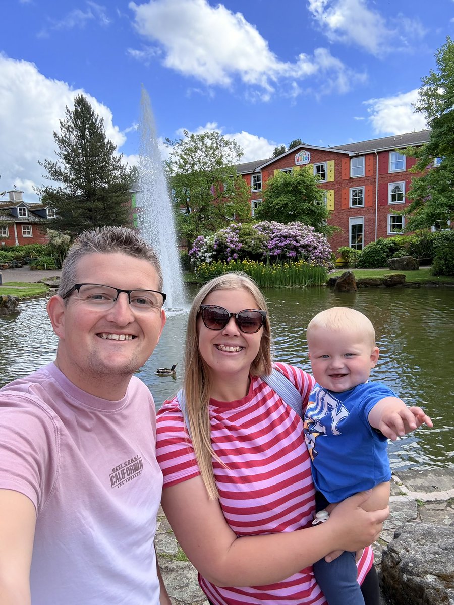ThemeParkWW's tweet photo. Happy 1st Birthday George 🥳 Tonight we’re staying at the CBeebies Land Hotel for the first time! 

@altontowers https://t.co/odFso97eB0