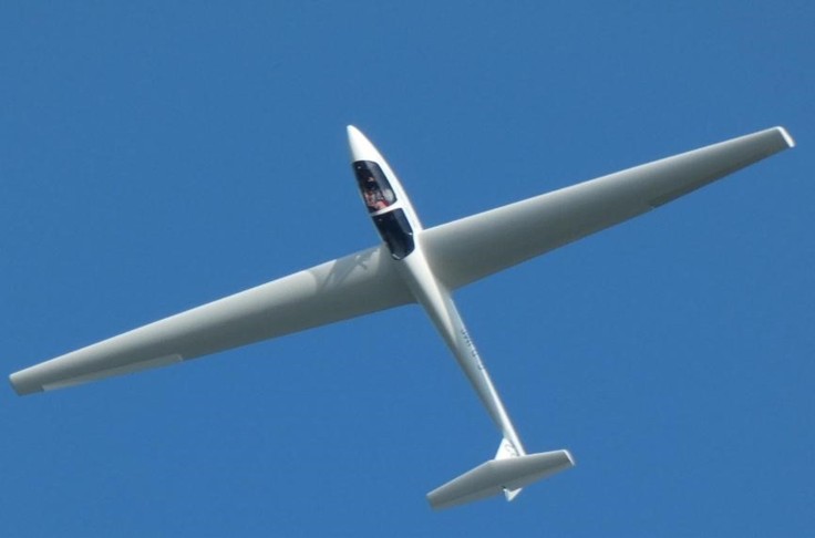 RAF_Cosford's tweet photo. 🎓✈️ A huge #congratulations to AR Bradley Lefley Kemp of No. 1 SoTT at RAF Cosford, who has been selected as the glider aerobatic display pilot for @cosfordairshow 2026.
#RAFCosford #No1SoTT #RAF #Apprenticeships #Inspiration #cosford26 #engineeringthefuture #DSAE #DCTT https://t.co/ckMSiOvKXj