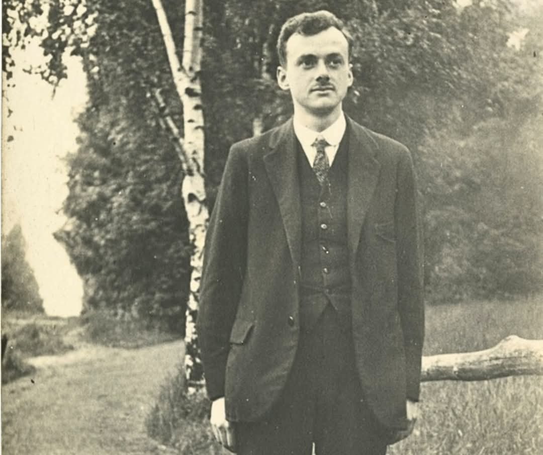 PhilosophyOfPhy's tweet photo. "In the winter of 1926... I was so desperate that I was ready to give up physics altogether. I felt that I was a completely untalented person who had chosen the wrong profession."
 
- Paul Dirac, reflecting on his early struggles with quantum mechanics https://t.co/zhJfd0wlrP