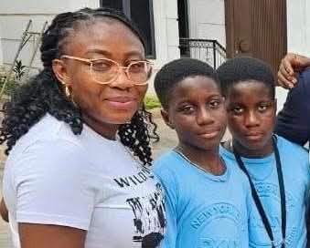 chyfunky's tweet photo. Oyo Horror: Gunmen Abduct Ex-Power Minister Adelabu’s Sister, Two Children 

Suspected gunmen have abducted the sister of a former Minister of Power, Adebayo Adelabu in Ibadan, the Oyo State capital.
–––
Continue reading in the comment section.
@BayoAdelabu @MinistryofPower https://t.co/NeUMchOlOK