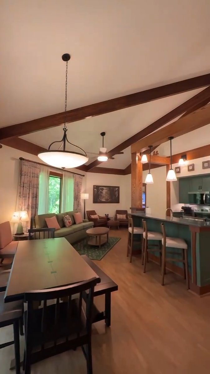 ScottGustin's tweet photo. The refreshed villas will feature artwork inspired by The Fox and the Hound, Tangled, Sleeping Beauty, and more. https://t.co/M4SplZOQ7k