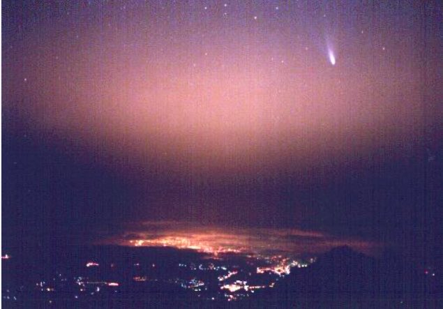 nin_binary's tweet photo. brightest comet this century 🥹 https://t.co/b7J643rtnr