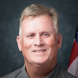 PullmanPolice's tweet photo. It isn't often that a police officer retires, and then returns to the agency to continue their service. Lucky for us, Sam Sorem did just that... 
(1 of 2) https://t.co/OjzOeHfGS6