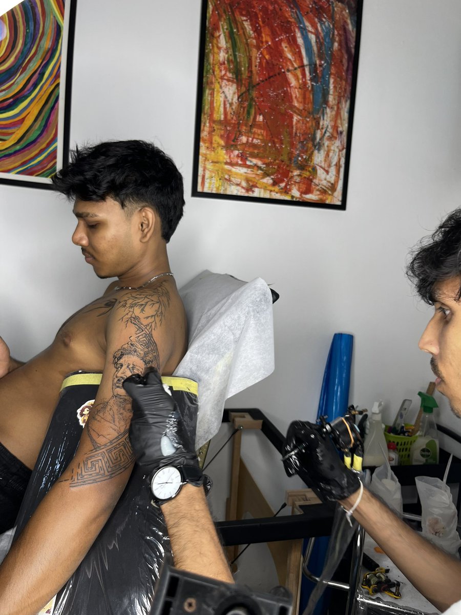 kinginkstudio's tweet photo. King Ink Studio 🧿 King Ink Studio - Book Your Appointment Now (It’s Good To Have Tattoos) 

Contact us now at +94 771766774 (WhatsApp Or Direct) 

Tattoo Artist 👩‍🎨- @avishadissanayaka 

#finelinetattoos #tattoostyle #tattoosketch #tattoosandflash #tattoosandmusclesr https://t.co/F54hsahWma