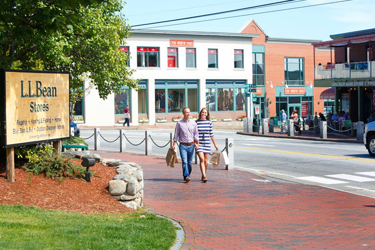 DEPackages's tweet photo. Don't have the time for an overnight getaway? We have LOTS of day trips available, including to Boston, Portland, Freeport, &amp; Salem! See them all here: https://t.co/X3v6F3WpKG https://t.co/TK2uzTiUx0