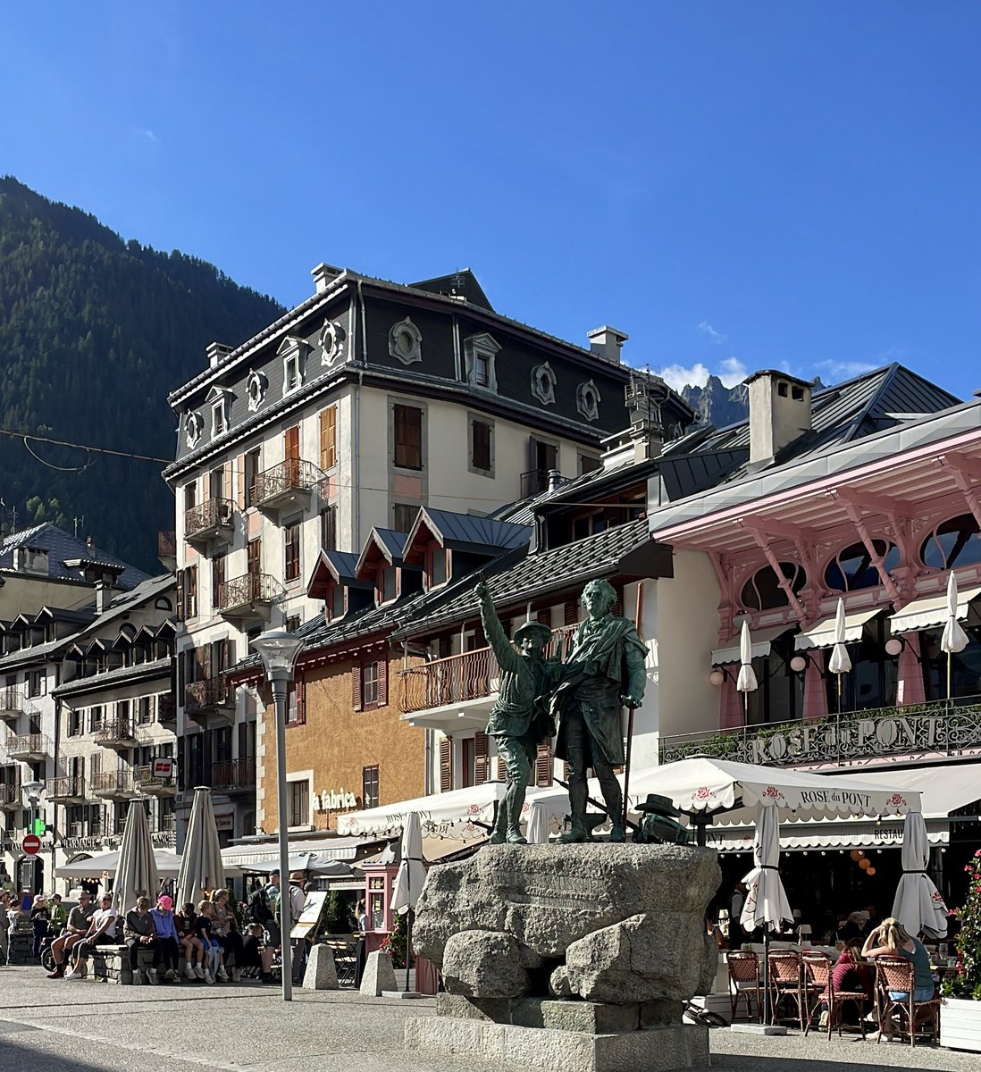 mcally39's tweet photo. Chamonix Mt Blanc this evening and few beers too many perhaps.  Train to catch later too 😝 https://t.co/AHT0Xs4Uhv
