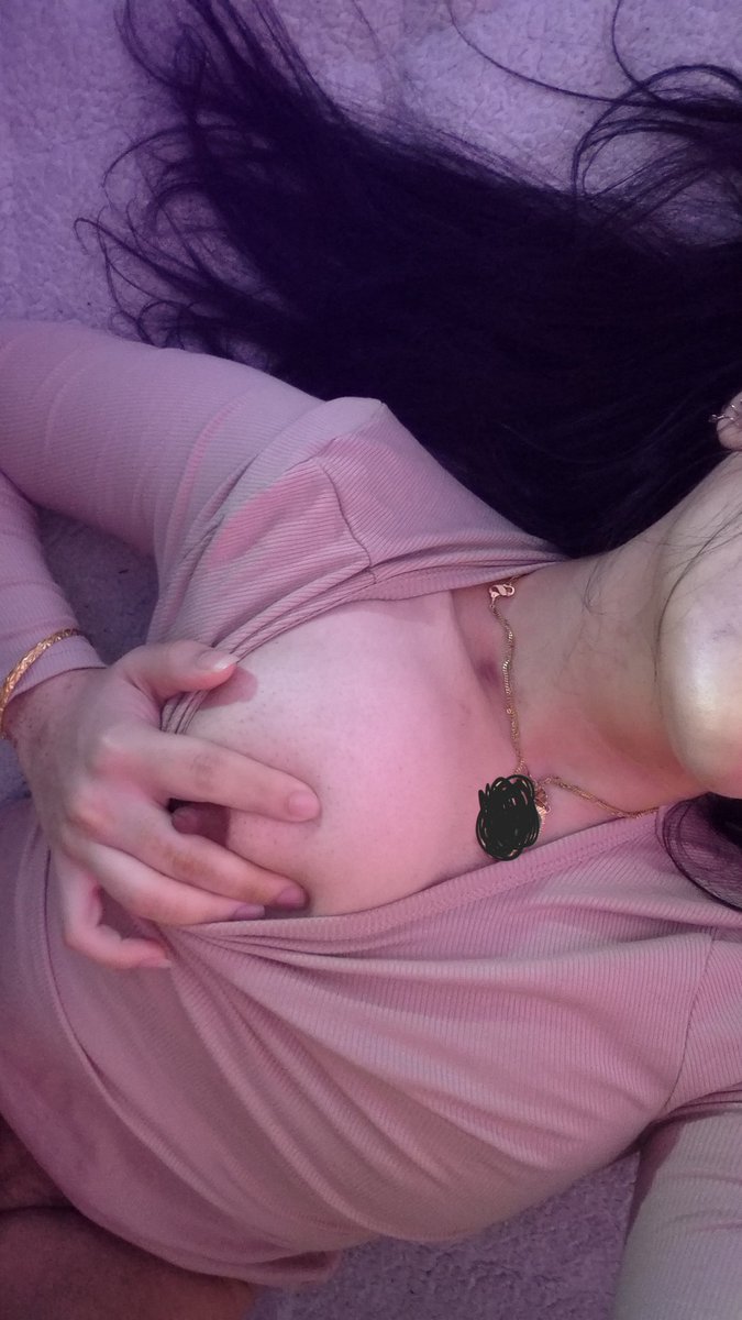 EtherealImoth's tweet photo. The lights made me feel so pretty

#nsfwtwtًً  #cnc #tits #nsfw https://t.co/aCMsprm0FM