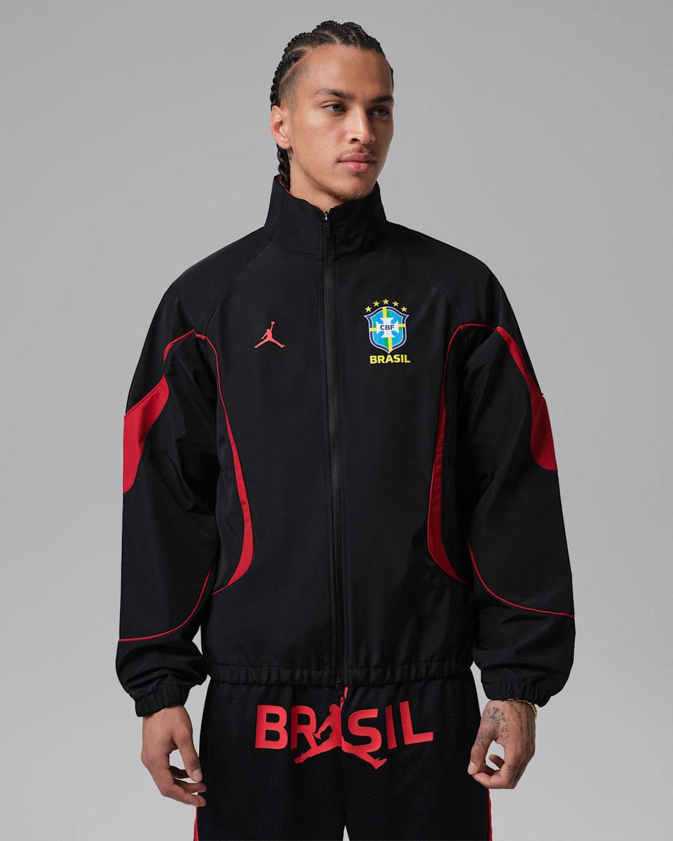JustFreshKicks's tweet photo. NEW Jordan Brazil Anthem Jacket 🇧🇷

https://t.co/z5ivrcpbzT https://t.co/lbSmITIEHf