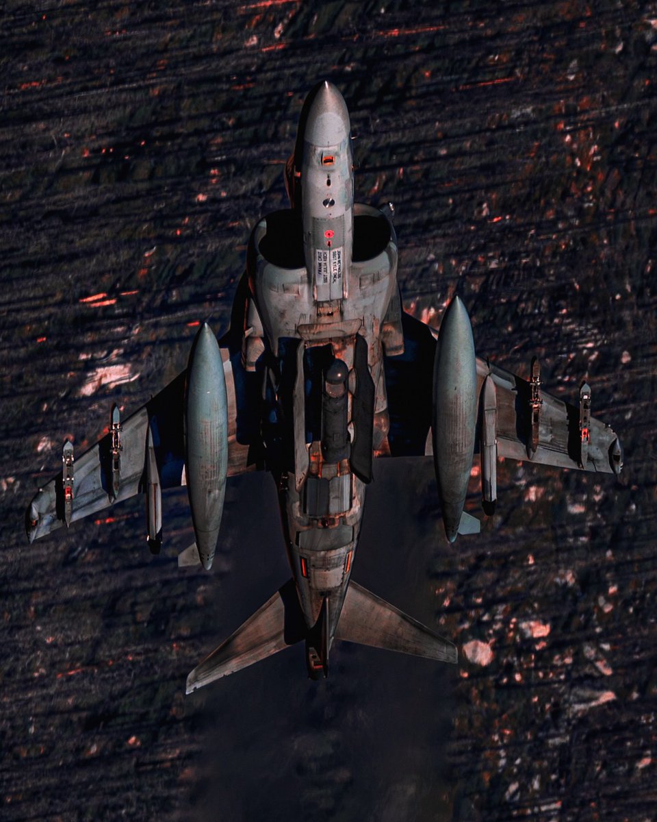 JarodMHamilton's tweet photo. End of an Era for the Harrier this week. 
#AV8 https://t.co/08fTJ6QGcQ