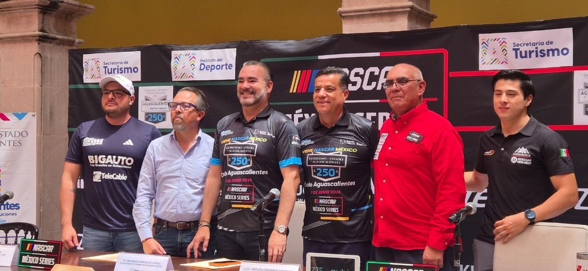 Rod_Martinez_'s tweet photo. Fue presentada la quinta fecha de la temporada 2026  de @NASCARMex que se disputará el 7 de junio en el Óvalo Aguascalientes México.

Este recinto tiene una capacidad para cerca de 40,000 aficionados y es considerado el óvalo más rápido de México.

#NascarMexico #deportemotor https://t.co/o49zK9IXHt