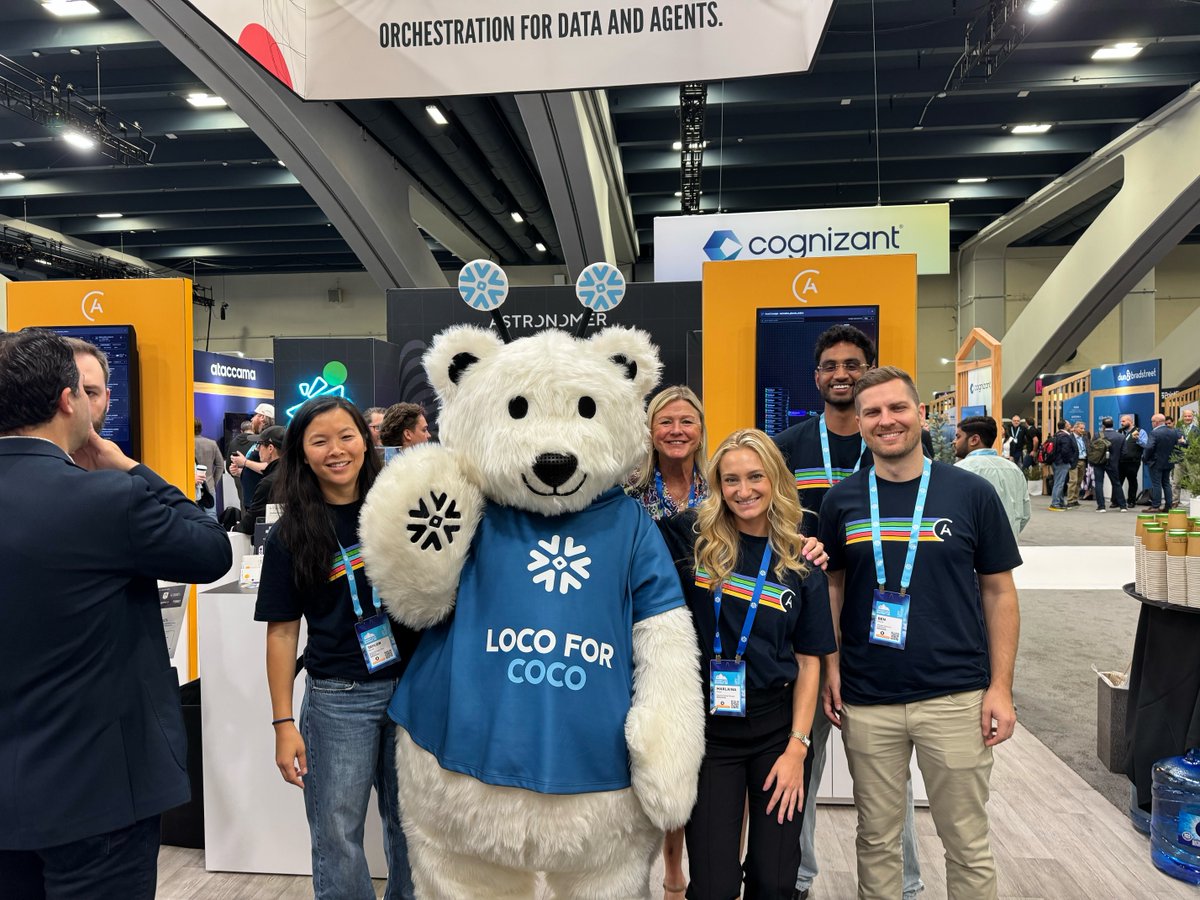 astronomerio's tweet photo. 🐻‍❄️ We had a special guest swing by our booth #2605 – you should too!

Link below to see our full presence at @Snowflake Summit.

#SnowflakeSummit https://t.co/QlK5dIE3sx