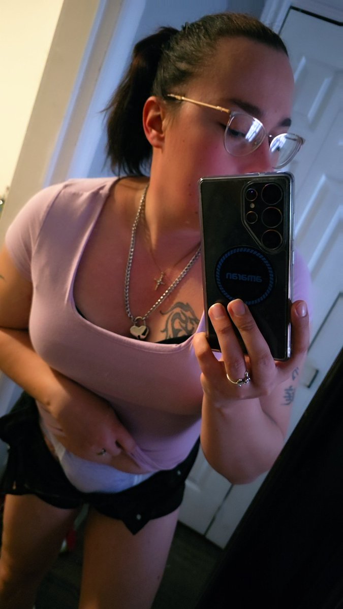 baby_bellaxo tweet picture
