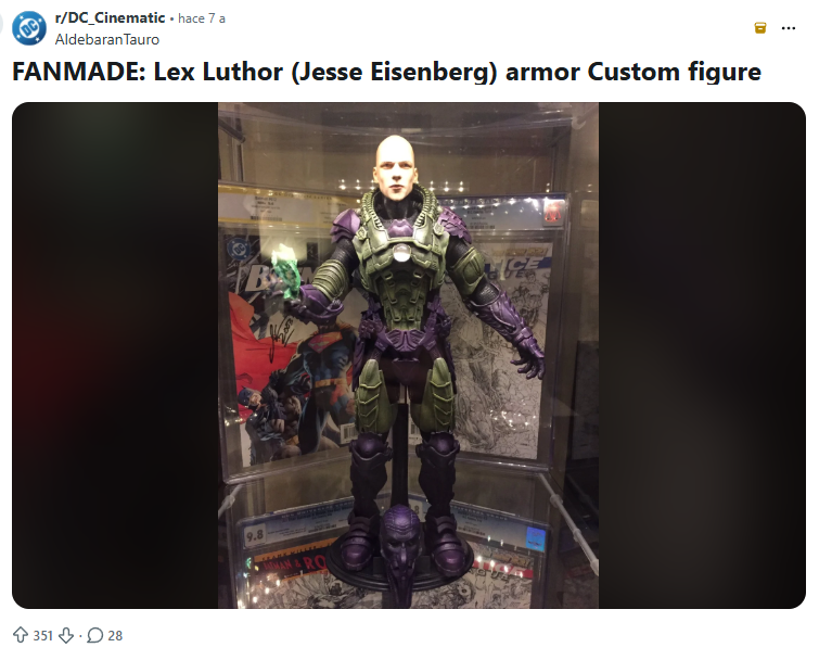 SCebas100801's tweet photo. @MrMoonKnightXD Peor aún, usan esta imagen que ni siquiera es oficial, solo es un custom de una figura de Zod jajaja https://t.co/jBrsHetZPk