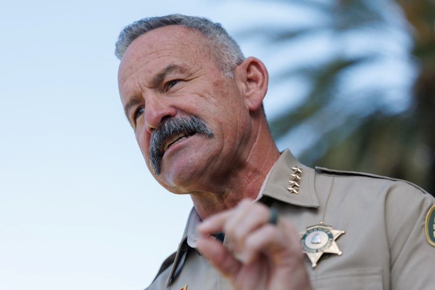 TheLoyalNine65's tweet photo. Going on the record: this George Floyd-kneeling, amnesty-wanting piece of garbage @ChadBianco stayed in the race without a chance to make the top 2. I hope they vote him out as sheriff now. Egotistical prick. https://t.co/stgPVYS6b5