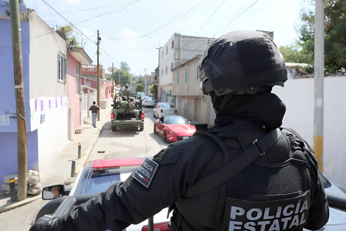 Balance_Diario's tweet photo. 🚔🔍 Más de 180 elementos de seguridad desplegaron el operativo “Puebla Segura” en la zona norte de la capital para reforzar la vigilancia en mercados y juntas auxiliares.

#Puebla #Seguridad #Operativo https://t.co/UuDGpdDpM6