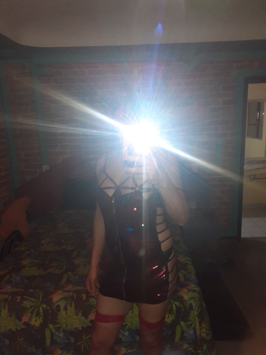 AromaVirtual's tweet photo. Alguien cerca de Revolución,  estoy hospedada en el hotel Viva María hasta las 4:30...
@CabinasTVsCDMX 
#travesti 
#sexo
#trans https://t.co/gbPD9WWrIj