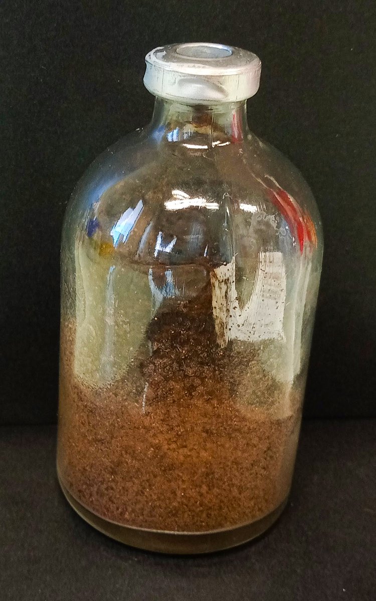 QuantaMagazine's tweet photo. A team of French biochemists blasted this jar of dirt with sterilizing gamma radiation. For six years after, the soil showed no signs of life, but it continued to consume oxygen and emit carbon dioxide. Why wouldn’t it stop breathing? https://t.co/iPTsKu5FIh https://t.co/jrGenLRC0R