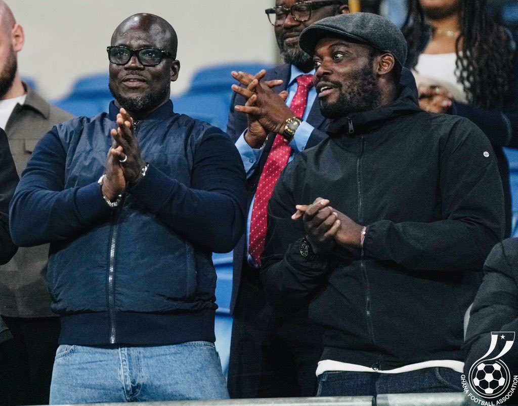 right2dream's tweet photo. “Sometimes I see glimpses [in Caleb Yirenkyi] that remind me of myself when I was little.” 
— Michael Essien to @FIFAcom two months ago.

Yesterday, he watched Caleb score his first @GhanaBlackstars goal 🇬🇭⚽️

Can you see what Essien meant? 👀 https://t.co/GnFEEjBY0X