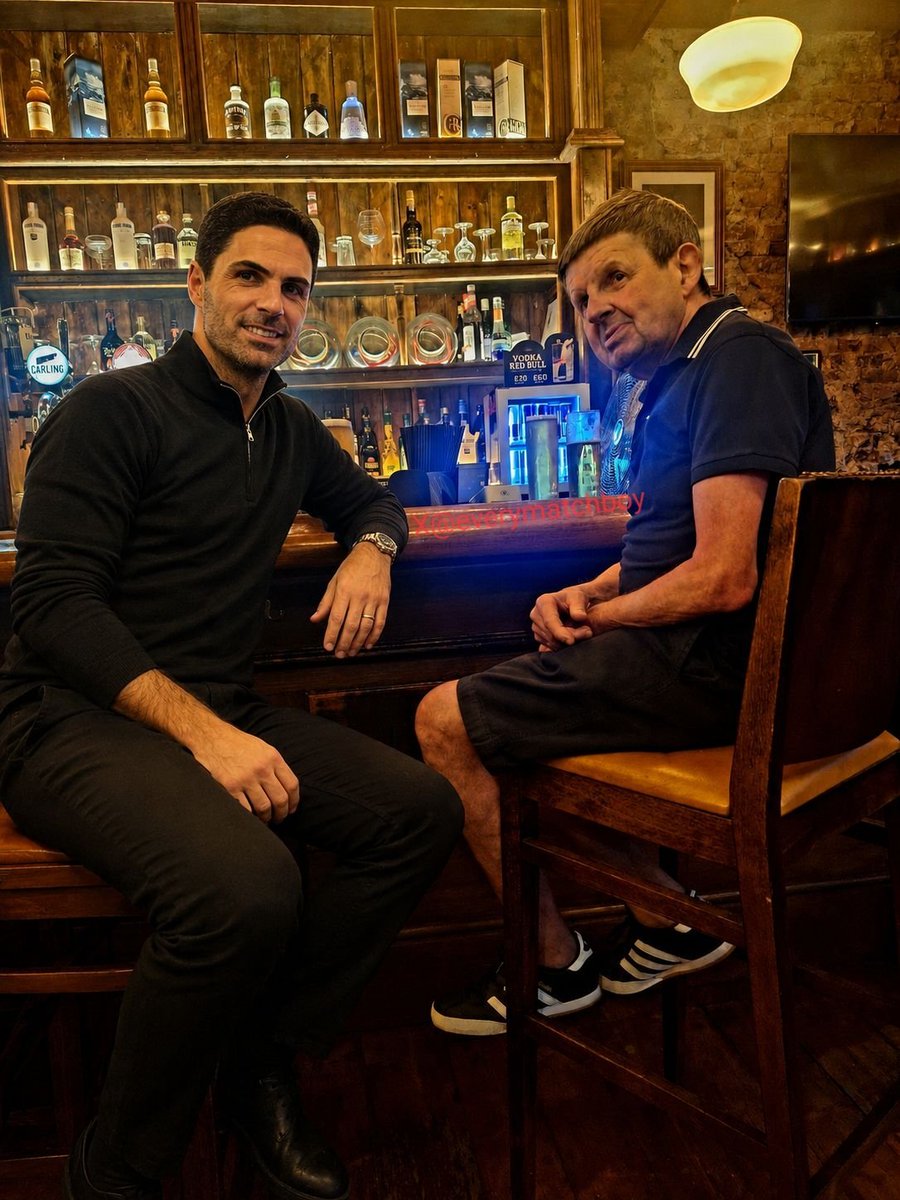 everymatchboy's tweet photo. To round off the season!(This is an AI generated image by my mate)#Afc #Legends #DrinkLocal #TheManor https://t.co/himAoSAgUQ