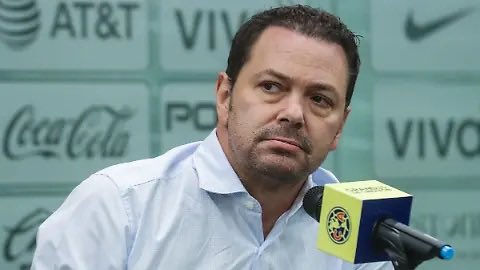 SimpsonitoFut's tweet photo. Miren corrieron a André Jardine del Club América ...pero Santiago Baños sigue ahí https://t.co/Q8JV1JsOru