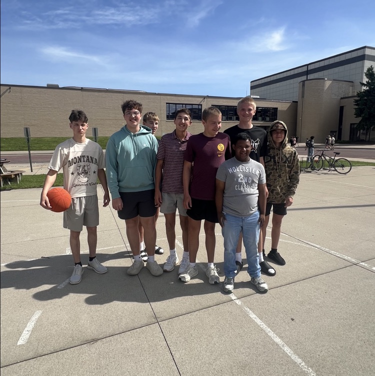FAScards's tweet photo. The last day of school for the 2025-2026 school year at Fairmont Junior Senior High School was a GREAT day to a Cardinal! ♥️🤍 https://t.co/KCAGSJ1l6z