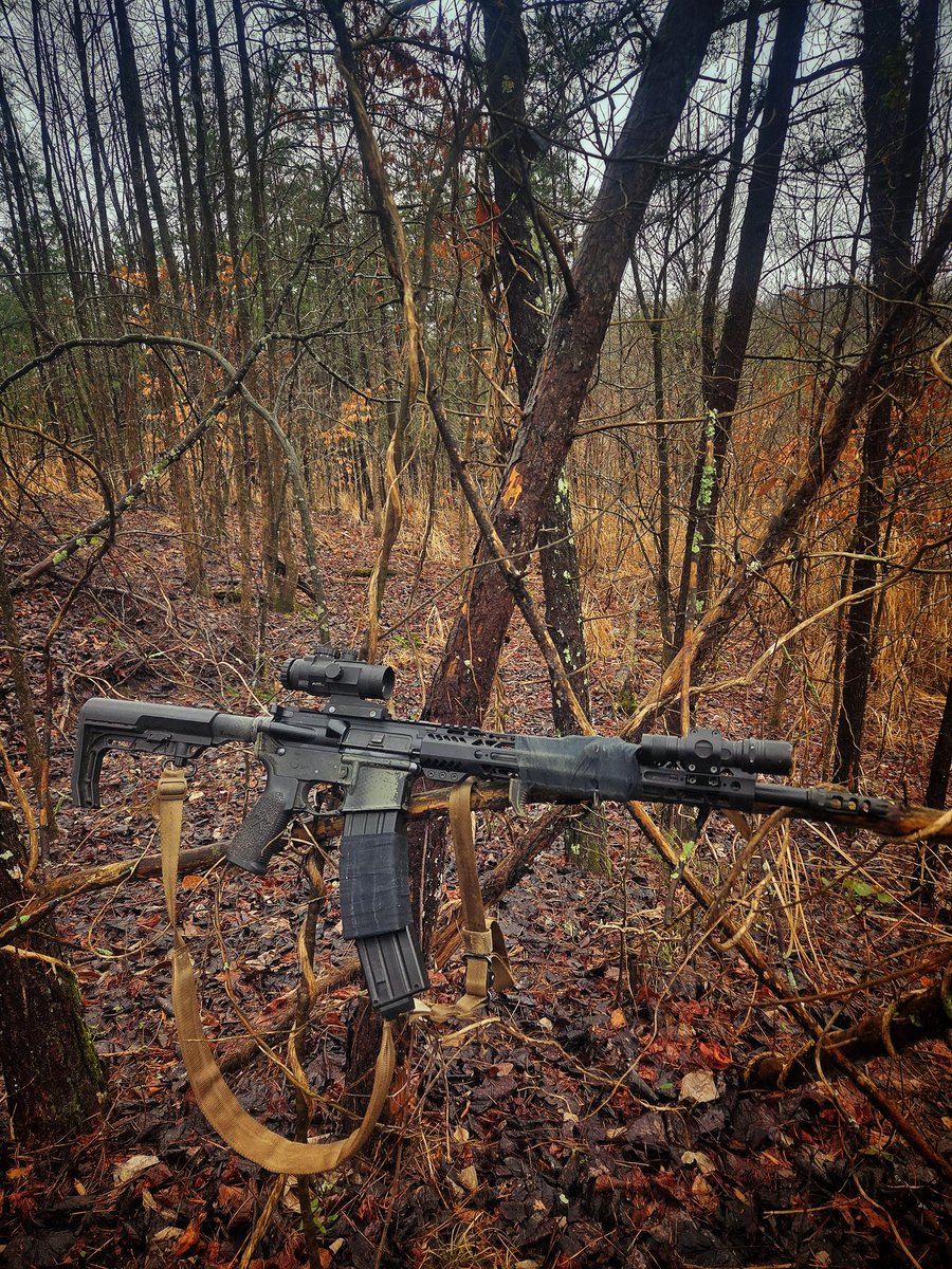 jaffo_studios's tweet photo. Poast rifles. https://t.co/smT0lG9Q26