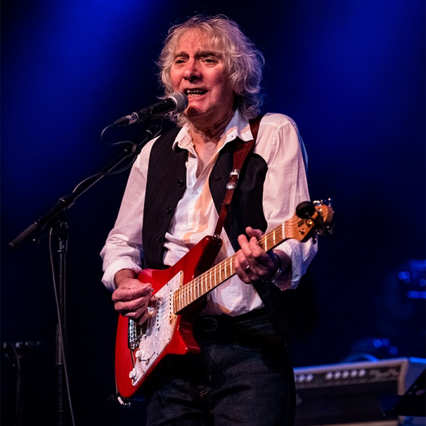 SynopsisPlus's tweet photo. @MarkWells319884 @Emotion78687 Albert Lee 🥰 The "ultimate virtuoso" of country-rock guitar. https://t.co/zEXi1GPeOe