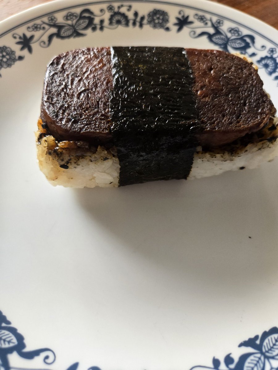 ChGuyuk's tweet photo. Trying spam musubi today! https://t.co/vVHeDomaZ0