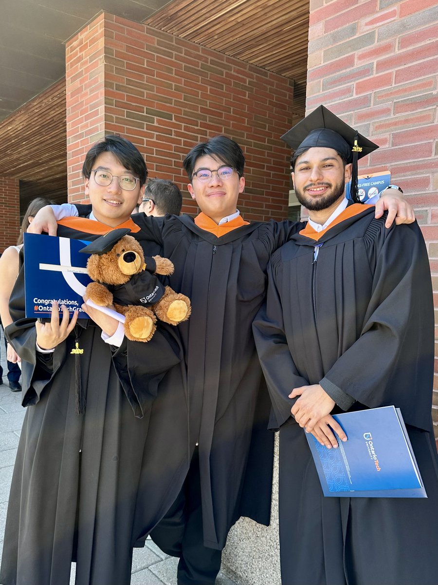 ontariotech_u's tweet photo. The tassels have been turned and the celebrations are underway. 🎓 We had the best day celebrating our 2026 @OT_FED and @OT_FEAS grads! Congratulations to every graduate who crossed the stage today. We can’t wait to see where your journey takes you next. https://t.co/kyOKTfvKUT