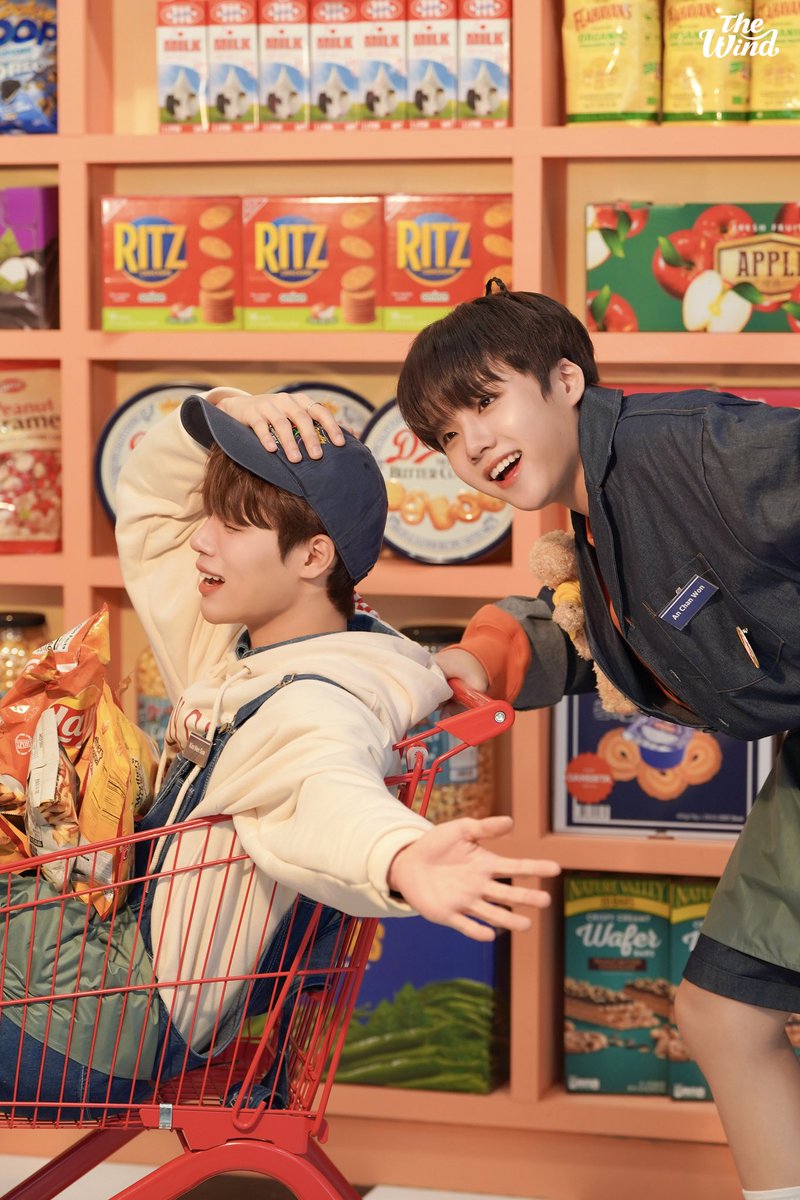 beuli12388's tweet photo. 노니 뿅뿅이 머리 나만 이제 발견한건가
역시 덕질은 평생 하는게 맞다🥺 https://t.co/wbrC6egwmU
