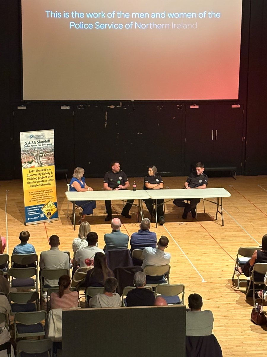 StaceyGraham90's tweet photo. Brilliant turnout for our Peelers event last night in the Shankill. Great discussion, strong audience engagement and a diverse mix of community, political and youth representatives in the room.

Thanks to Superintendent Alli Hagan, Anna and Peri and everyone who joined us. 👏 https://t.co/anIDn3iUAN