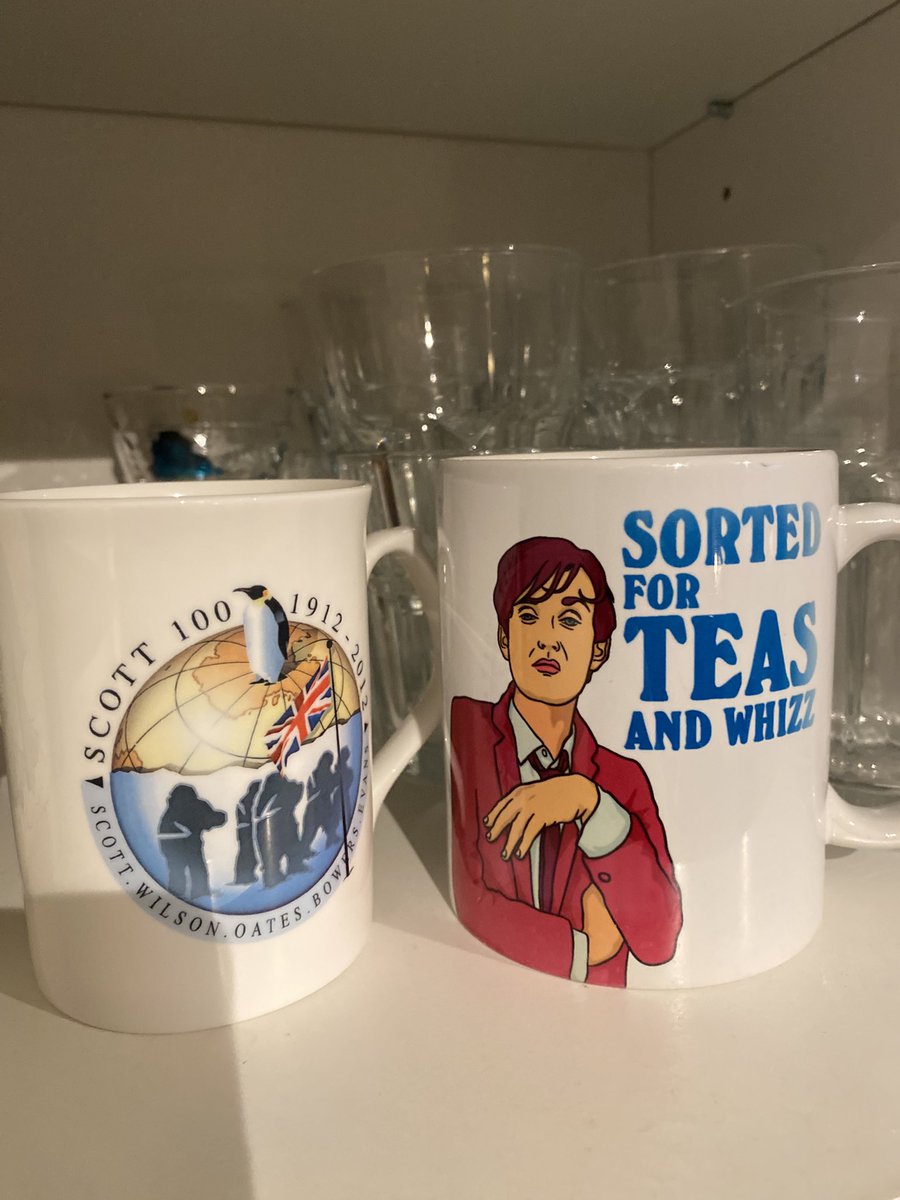 polaresque's tweet photo. @capecrozier went to make myself a cup of tea and my cupboard is also very much on this wavelength. One day it will happen https://t.co/VSCyVvwfoJ