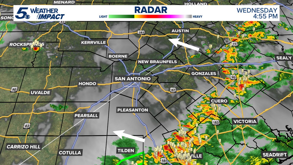 RShoptaugh's tweet photo. 4:55 PM - Showers and scattered thunderstorms are gradually pushing northward today. Some will fall apart. Some will survive a trip to the San Antonio area through 8 PM tonight. #txwx https://t.co/9UzHj3vKSw