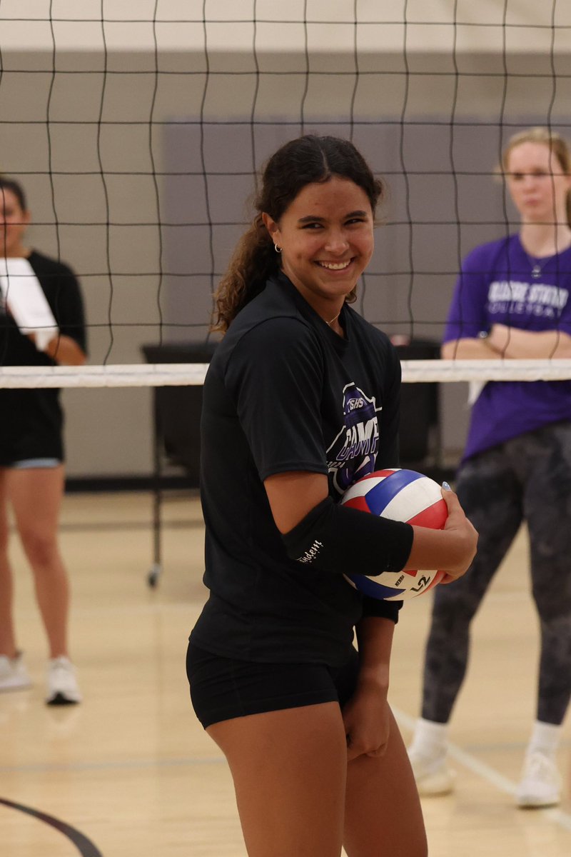 CSHSVball's tweet photo. BIG smiles for Camp Day 3😃😃 https://t.co/EO4GlCrHB3