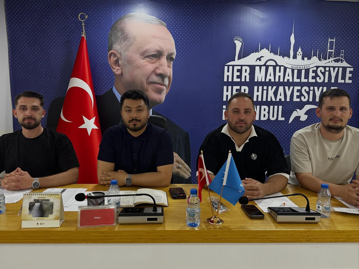 tuzlaakgenclik's tweet photo. İlçe Gençlik Kolları Başkanımız @EyupKocalar ‘ın başkanlığında Yönetim Kurulu Üyelerimizin katılımlarıyla, haftalık toplantımızı gerçekleştirdik.

Çalışmalarımıza tüm hızıyla devam ediyoruz. https://t.co/TBtuaIRNvk