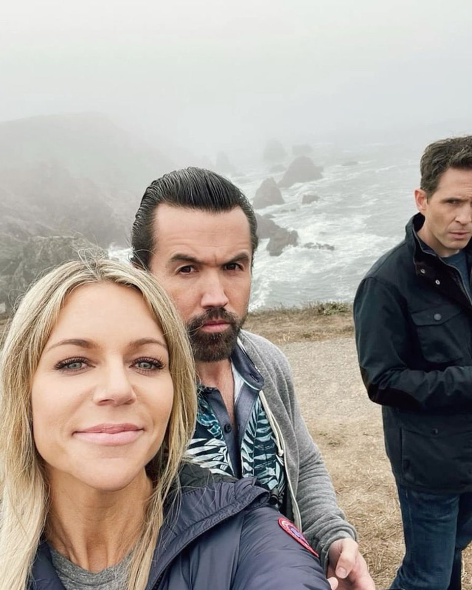 rcgsource's tweet photo. Kaitlin, Rob and Glenn during the shooting of “The Gang Carries a Corpse Up a Mountain” (2021). https://t.co/SwailhgyYU