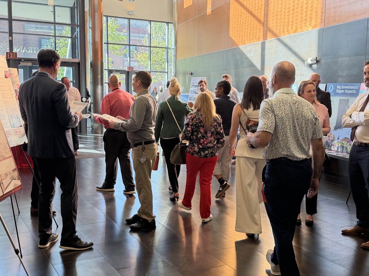 RIDeptEd's tweet photo. Happening now!

RIDE and @pvdschools are hosting a community forum until 8:00pm at PCTA! 

Providence students, parents, educators, and community members can provide input and discuss expectations as the district prepares to transition to local control. 

Come join us! https://t.co/DT74fROoW7