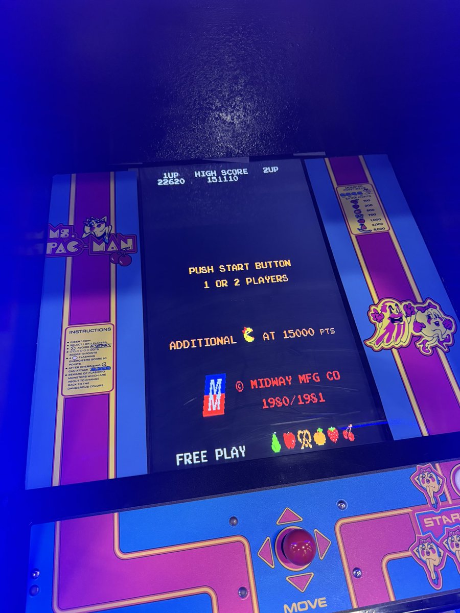 garyhess's tweet photo. Got a quick game on the Ms. Pac-man, just 22620, wah wah https://t.co/SqBw4cu6dF
