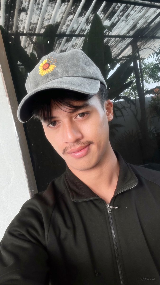 DoiavluJenu's tweet photo. @Impp_21 @IChaream ระวังนะคะไอ้นี่มันเย็ดแล้วไม่มีเงินจ่าย https://t.co/OLrbUL9GVS