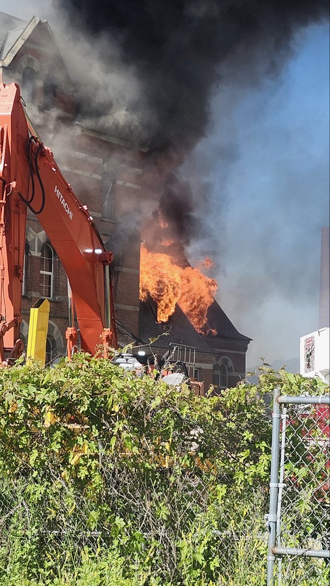 lawler4ny's tweet photo. Please keep the firefighters and first responders battling the fire at Hudson Valley Psychiatric Center in Dutchess County in your prayers.

With two fully involved buildings, this has been a significant and dangerous response. Thank you to all of the brave firefighters, EMS personnel, law enforcement officers, and emergency personnel who answered the call and are working tirelessly to protect lives and contain the blaze. We are grateful for your courage and service to our communities. Stay safe. Photos by Dutchess County Fire Commissioner