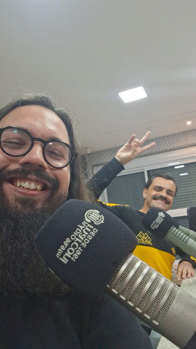 giovaneml's tweet photo. Dia de debate feat @GuigoRomagna https://t.co/mnz88a23DK