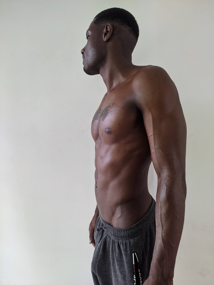 NicheFory's tweet photo. Quien paga el gym tiene derecho a manosear los resultados 🏋🏾‍♂️🔥🍆🤤
Rt https://t.co/WOCeQCsDUj