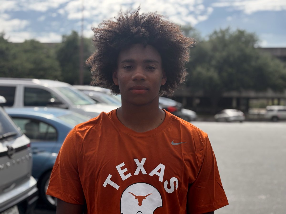justinwells2424's tweet photo. NEW — Inside the Elite Camp visits that have Texas making waves in 2028 and 2029 recruiting🔥

One top target got offered without competing. Another called his offer "unexpected." The third is learning a new position.

DETAILS: https://t.co/ZRvbcb3x6p (On3+) @InsideTexas @Rivals https://t.co/M0StZ07KtP