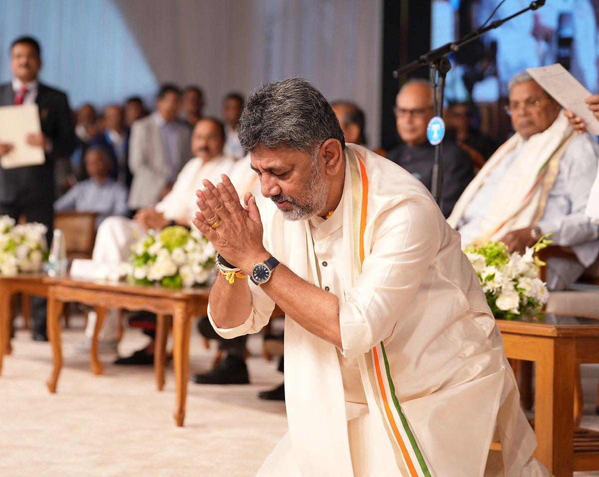 prajavani's tweet photo. ಸ್ವಾವಲಂಬಿ ಮತ್ತು ಸ್ವಾಭಿಮಾನಿ ರಾಜ್ಯವನ್ನಾಗಿ ರೂಪಿಸಬೇಕೆಂಬ ಕನಸು ನನ್ನದು:ಡಿಕೆಶಿ https://t.co/XZsnS7z8q2 https://t.co/yQO6uekXz9
