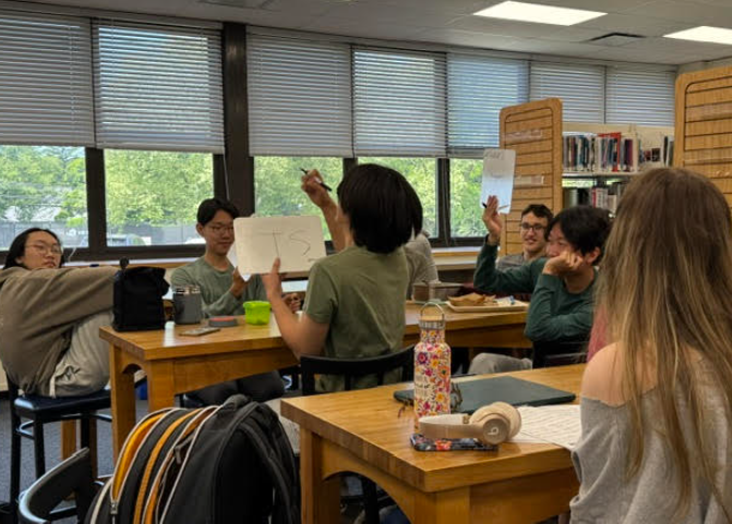 NVDemarest's tweet photo. NVD hosted Taylor Swift Trivia in the Media Center with Jen Calonita. https://t.co/Bz9jlaNTCg